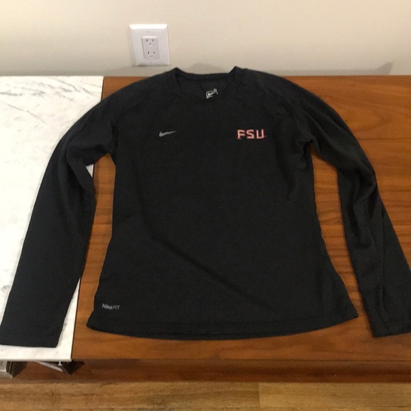 Nike Tops - Nike dry fit long sleeve
